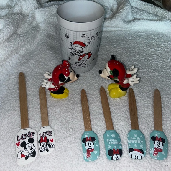 Disney Other - BUNDLE Mickey & Minnie Winter Kitchen Items